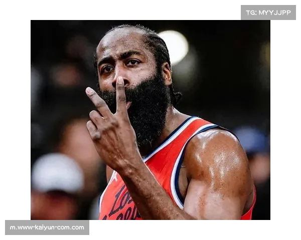 哈登称赞洛佩斯关键作用:情绪激励队友让球队更团结